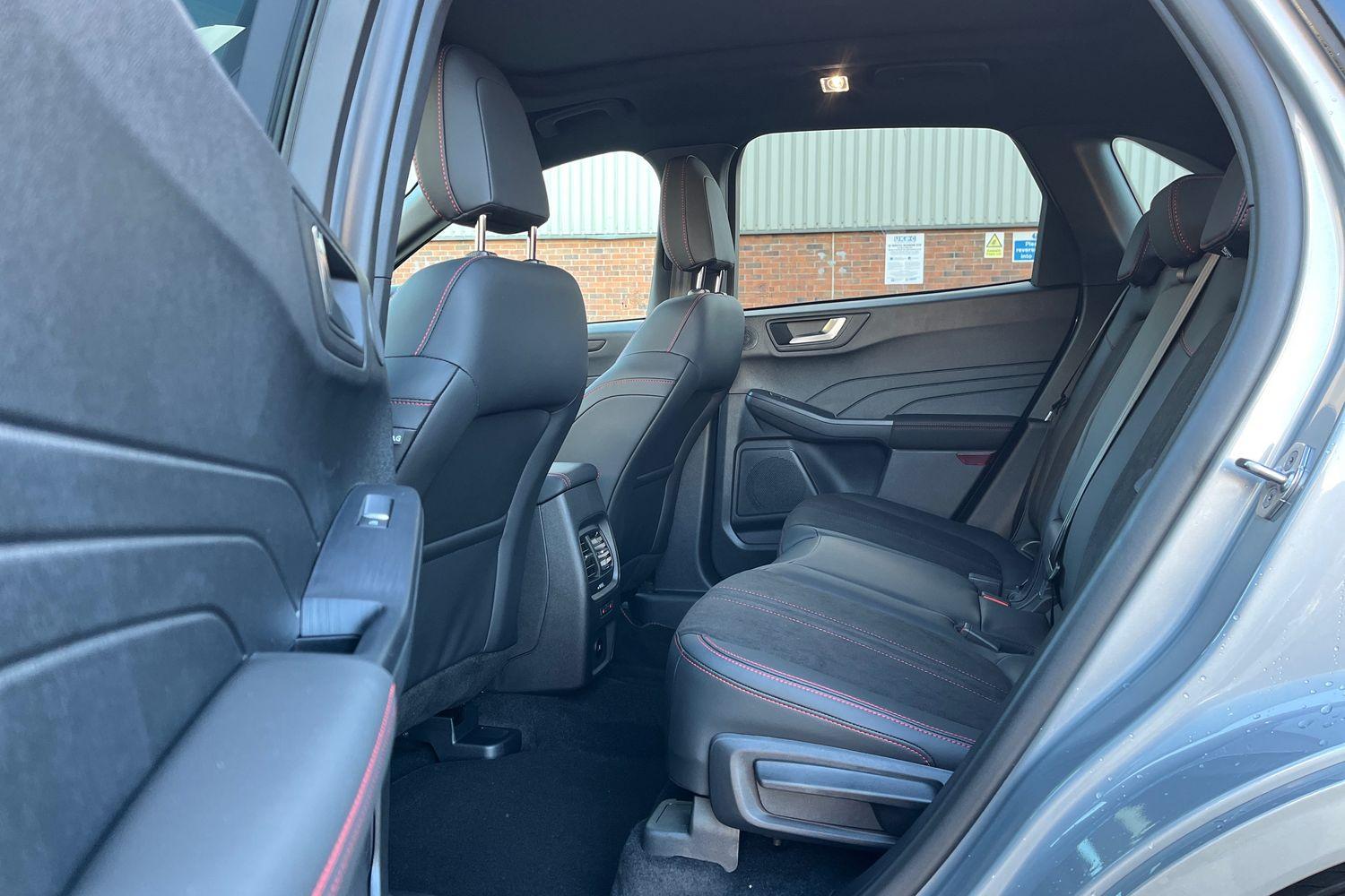 Ford KUGA Photo 25