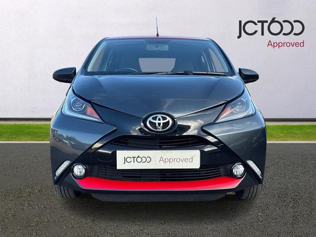 TOYOTA Aygo Photo 8
