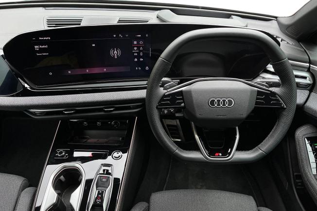 Audi A6 Saloon Photo 12