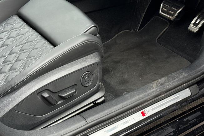 Audi S3 Photo 31