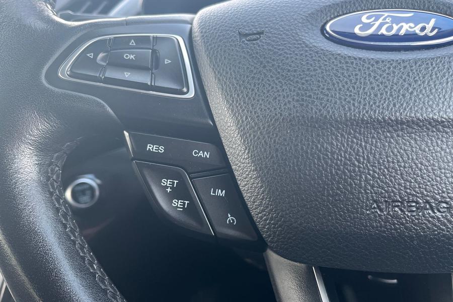 Ford KUGA Photo autoimg-2f5b4c923ca1438a2042953229f13d859872ddc4.jpg