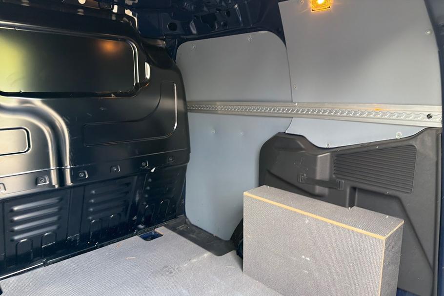 Used Ford TRANSIT COURIER FY21SOC 23