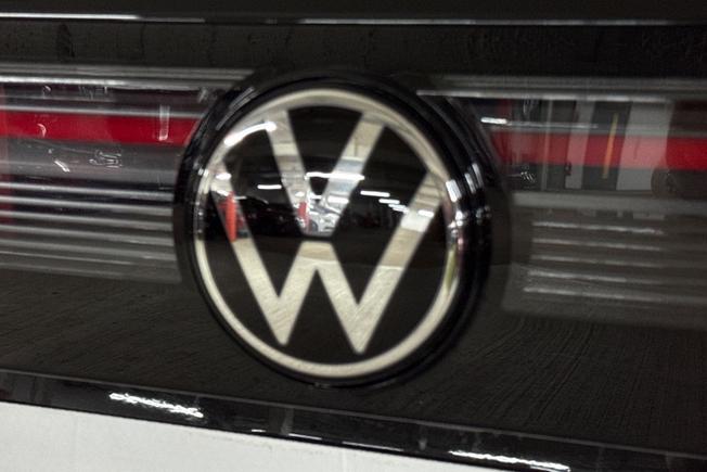 VOLKSWAGEN Tiguan Photo 35
