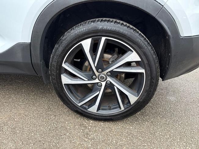 VOLVO Xc40 Photo 29