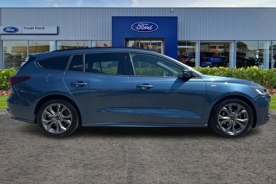 Ford Focus Photo autoimg-2f5da010be028ad50e428bf98b18f2a52e0cd0c3.jpg