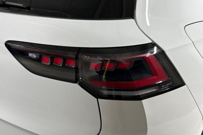 Volkswagen Golf Photo 18