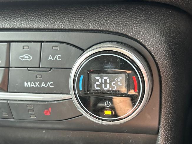 FORD Fiesta Photo 46
