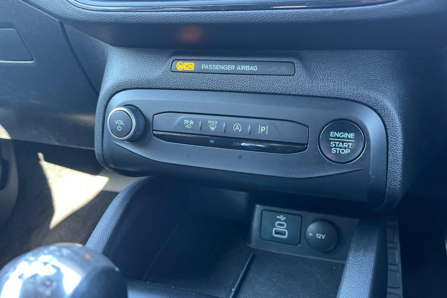 Ford FOCUS Photo 30