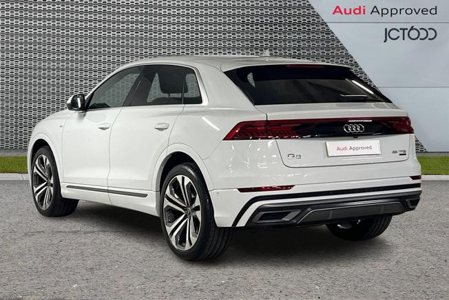 AUDI Q8 Photo 3
