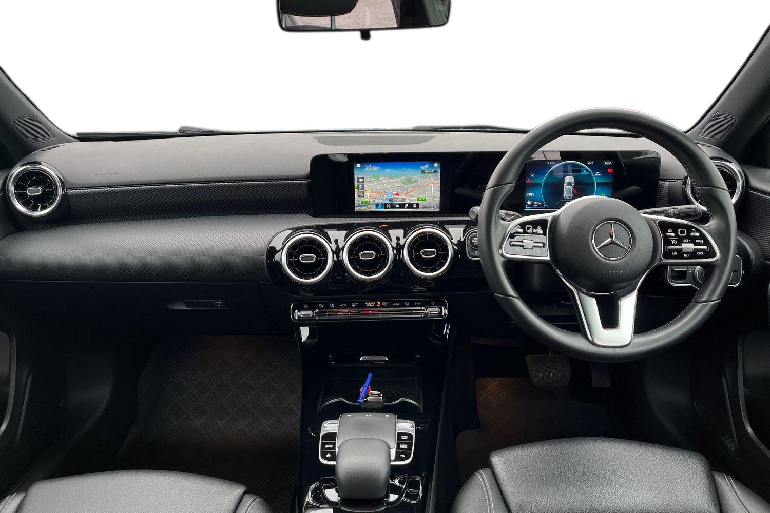 Mercedes-Benz A Class Photo 9