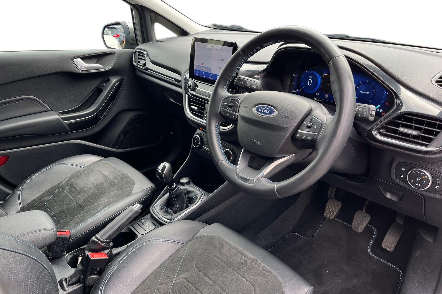 Ford FIESTA Photo 8