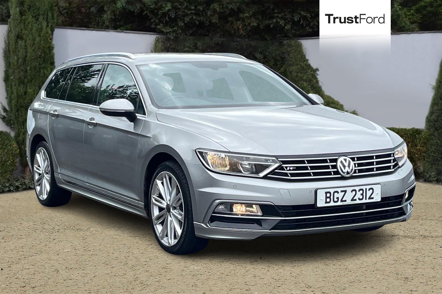 Volkswagen PASSAT Photo 0