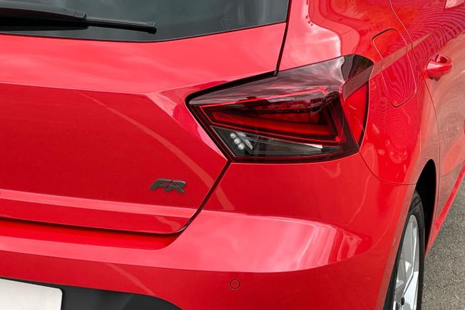 SEAT Ibiza Photo 18