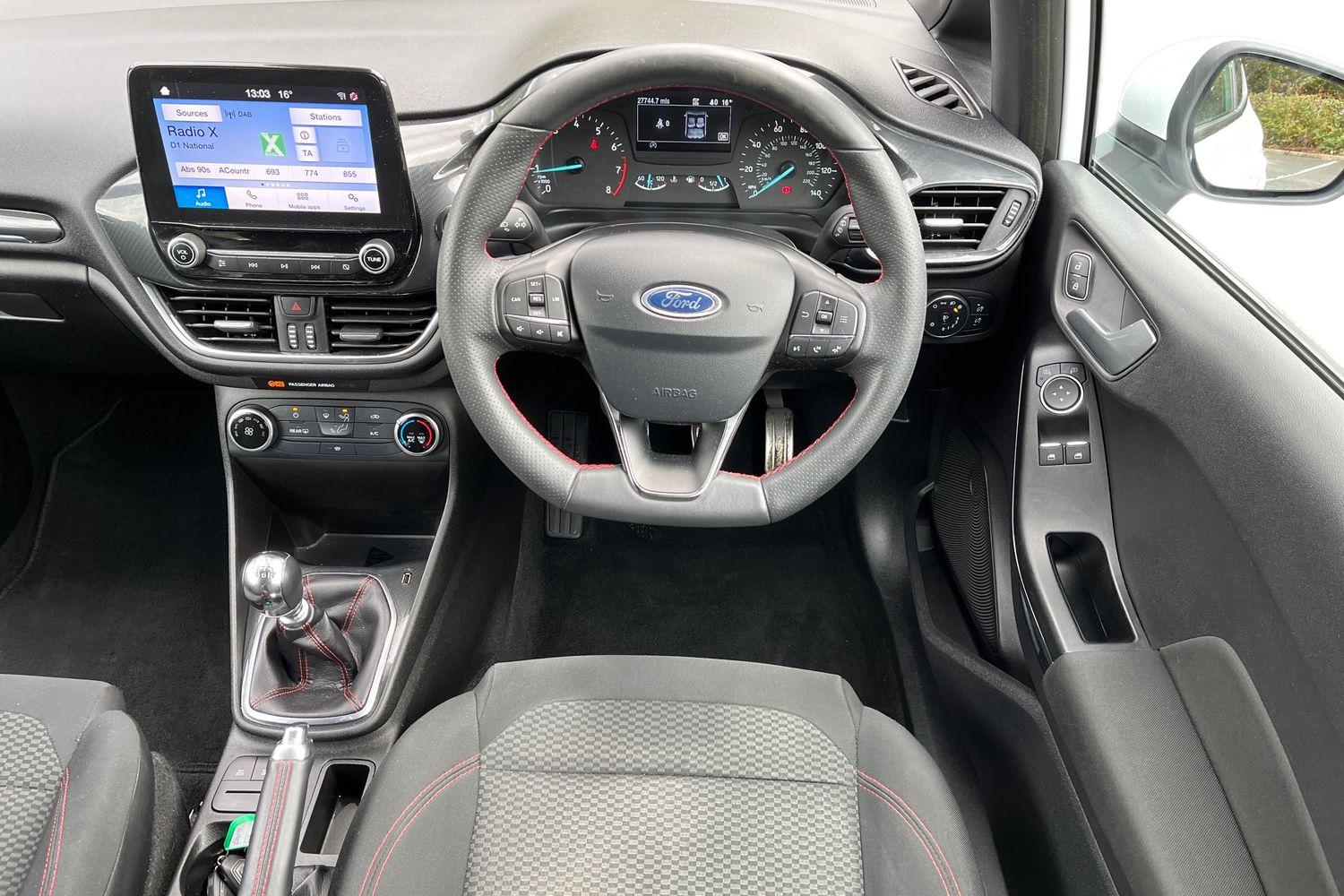 Ford Fiesta Photo 10