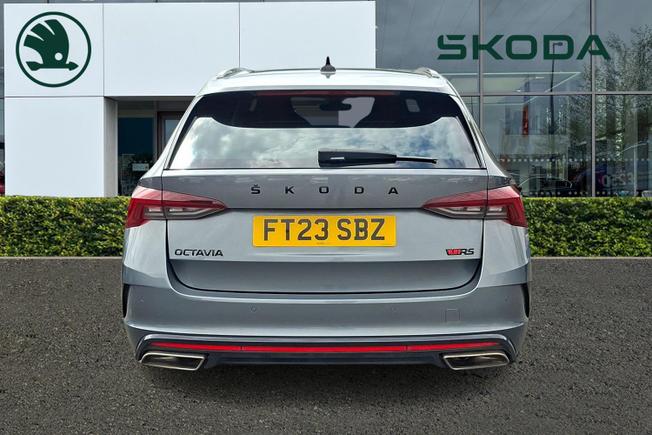 ŠKODA Octavia Photo 7