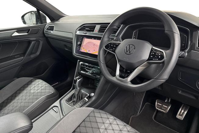 VOLKSWAGEN Tiguan Photo 6