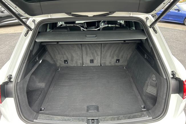 VOLKSWAGEN Touareg Photo 12