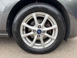 FORD Fiesta Photo 5