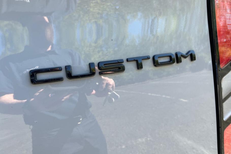 Used FORD TRANSIT CUSTOM YG24ZZD 18