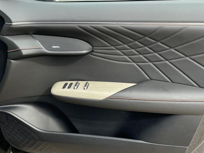 CHANGAN Deepal S07 Photo 31