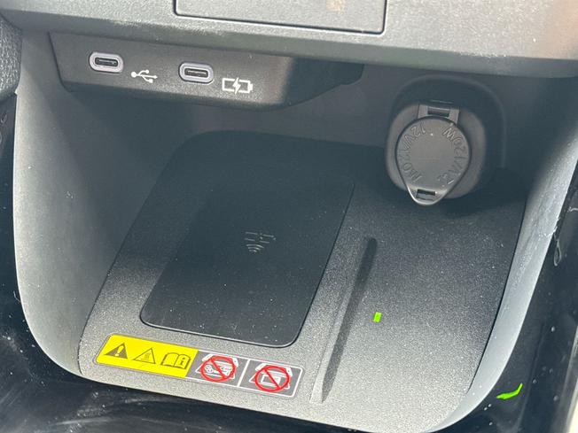 TOYOTA Yaris Photo 49