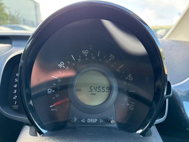 TOYOTA Aygo Photo 15