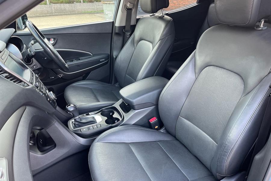 Hyundai Santa Fe Photo autoimg-2f8ba42c857d1e3ae99b9b045fa081ba7b9b4234.jpg