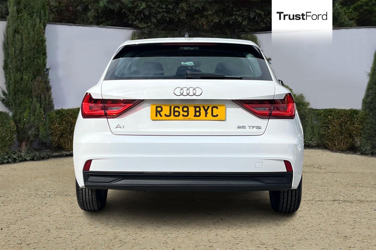 Audi A1 Photo 6