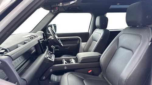 Land Rover Defender Photo autoimg-2f93132838f01b114aea24a21219e2b0333e59f3.jpg