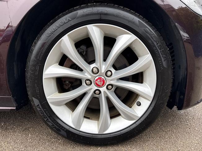 Jaguar XF Photo 5