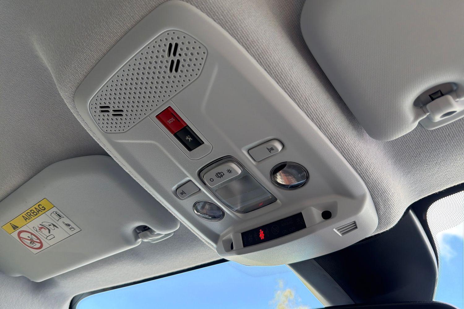 Peugeot 208 Photo 38