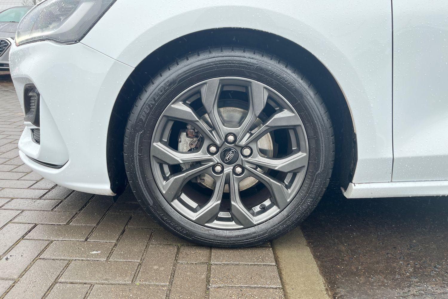 Ford Focus Photo 7