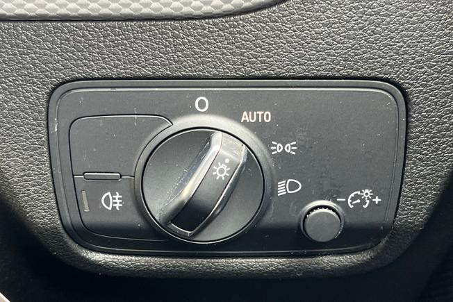 AUDI Q2 Photo 33