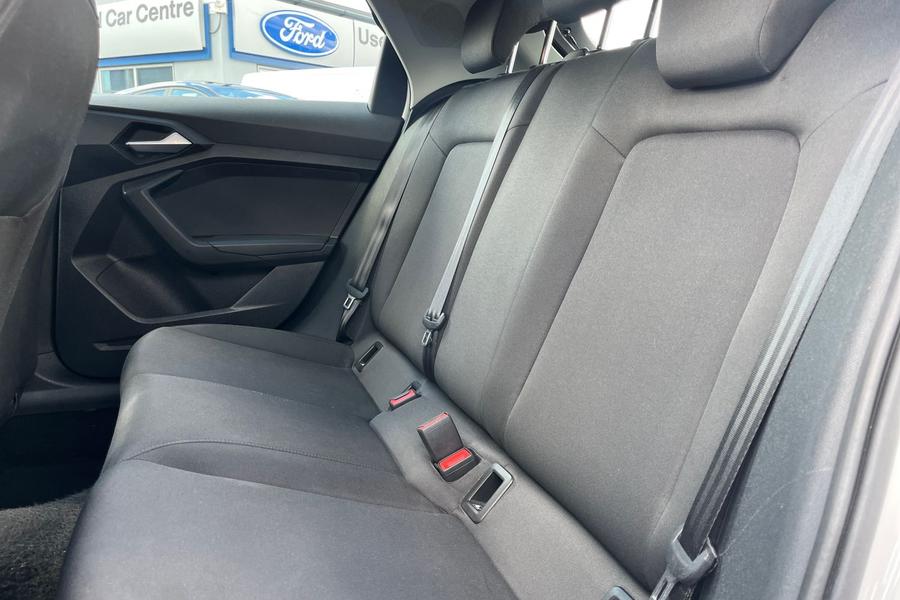 Audi A1 Photo autoimg-2f9b969b176f1076a1d76f036157d920db4b4e8e.jpg