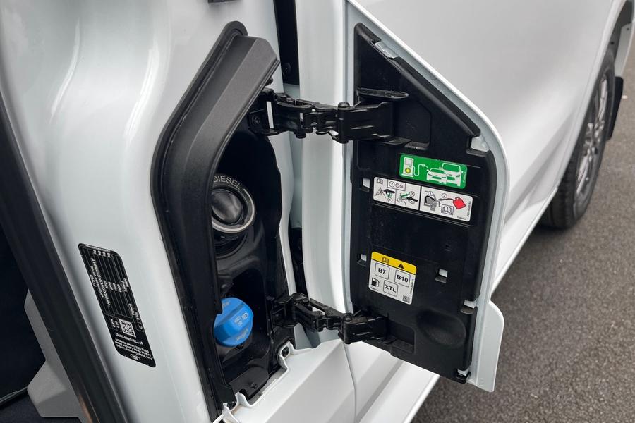 Ford TRANSIT CUSTOM Photo autoimg-2f9cd048e2f08bee264243aac92b2384e9da52a2.jpg