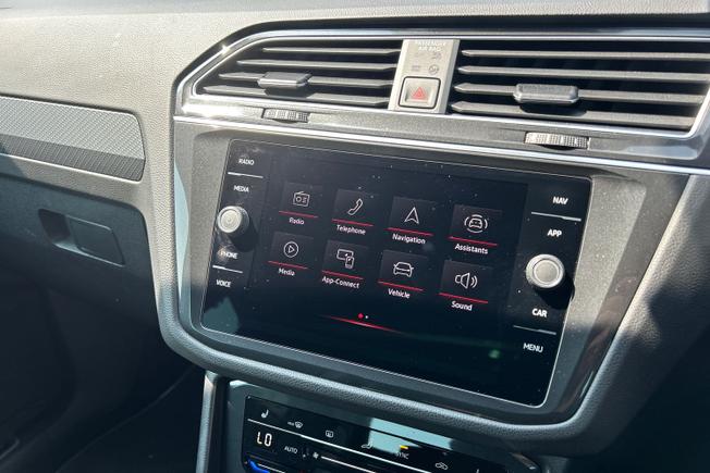 VOLKSWAGEN Tiguan Photo 50