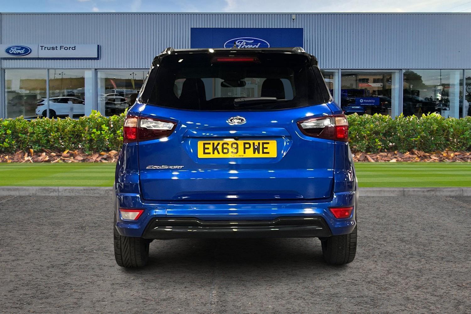 Ford EcoSport Photo 6