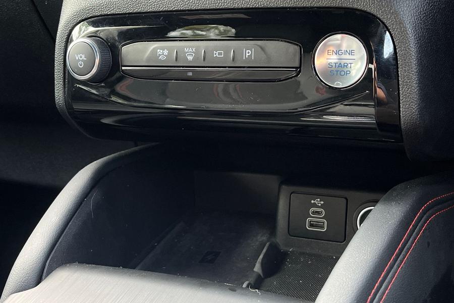 Ford KUGA Photo autoimg-2fa3a269bd5a6959f7407635b8c9142c136a9c1e.jpg