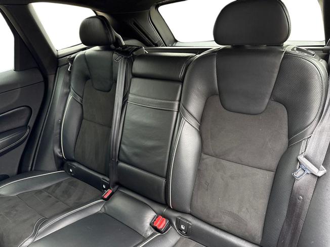 VOLVO XC60 Photo 9