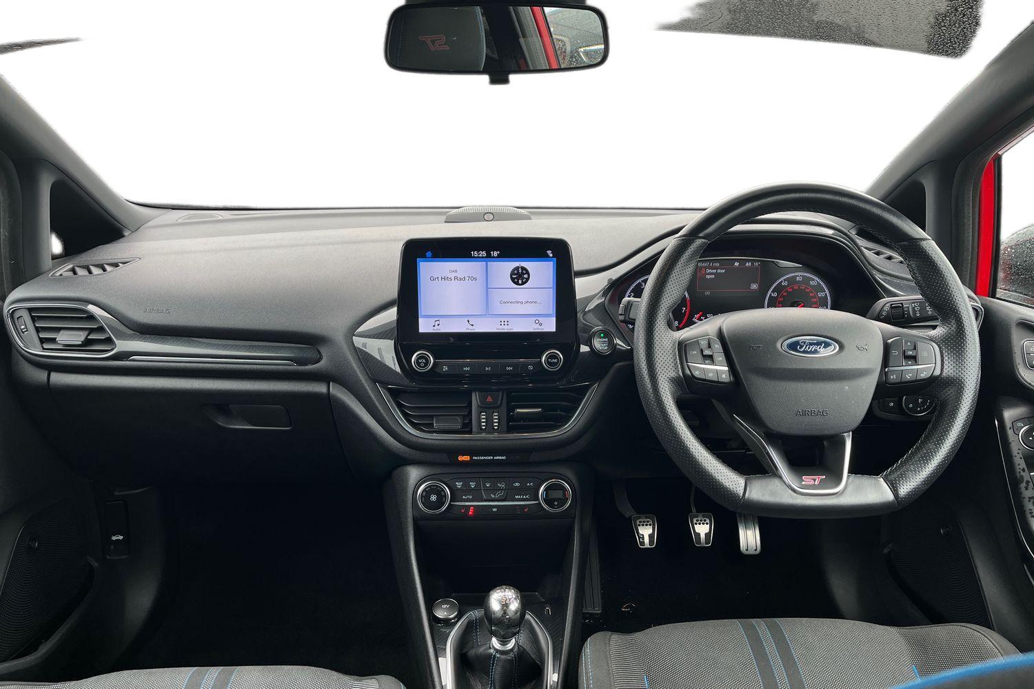 Ford Fiesta Photo 9