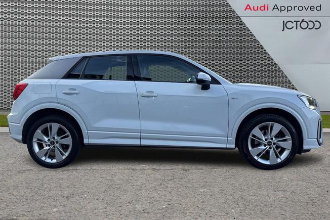 Audi Q2 Photo 4