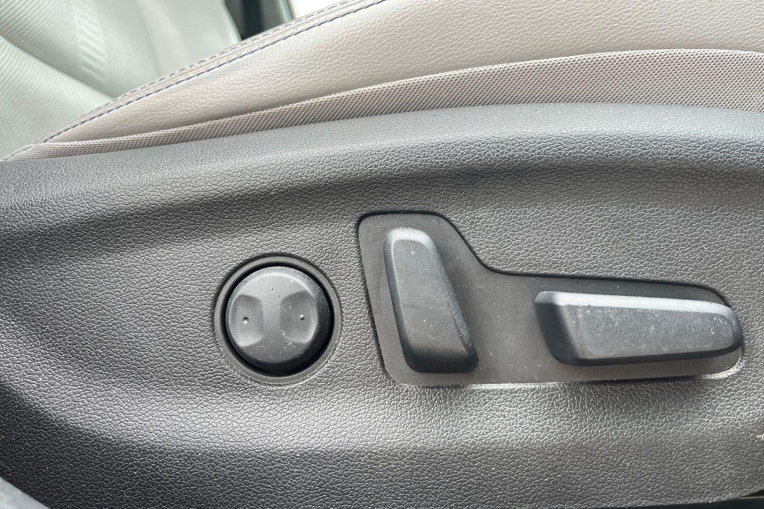 Hyundai KONA Photo 26