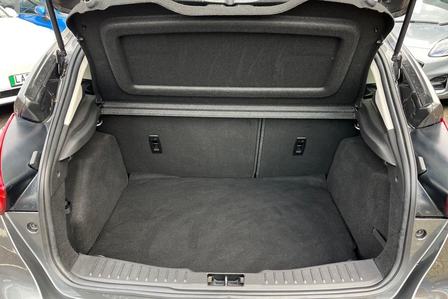 Ford FOCUS Photo autoimg-2fb0bd23aac7343e19e7b076cbaac0b32a93cf1c.jpg