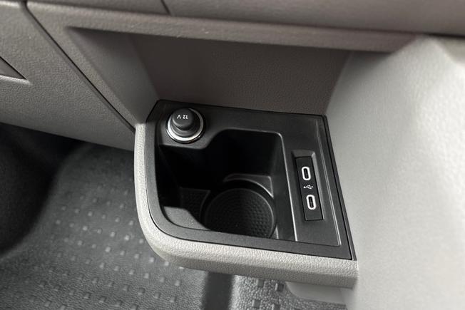 VOLKSWAGEN Transporter Photo 23