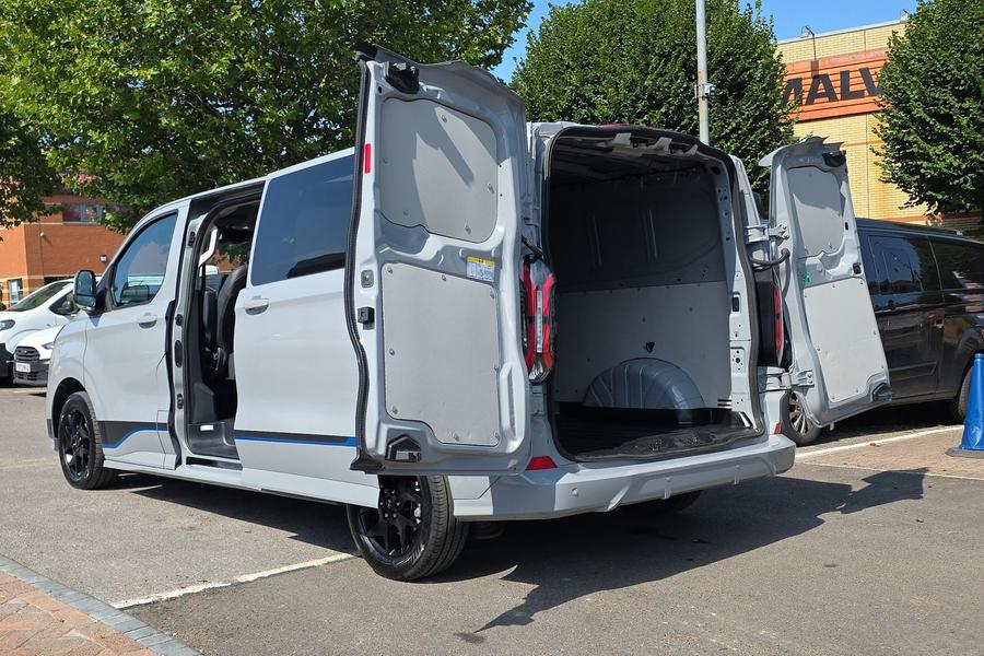 Ford TRANSIT CUSTOM Photo autoimg-2fb4332f39143bf34507fb7df534895c91adf23c.jpg