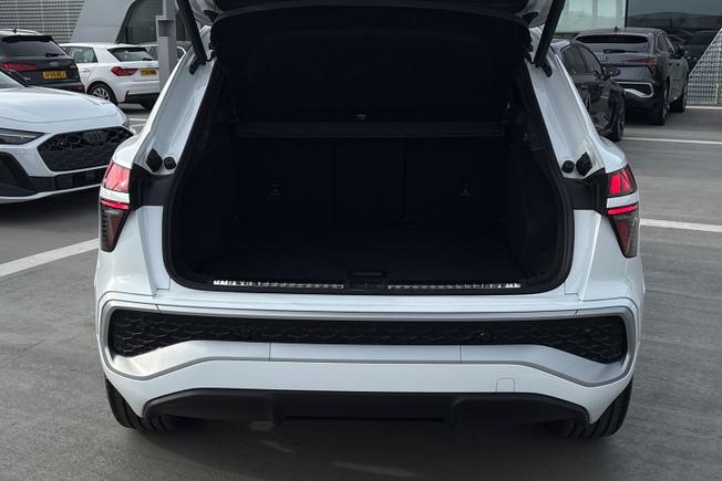 AUDI Q3 Photo 12