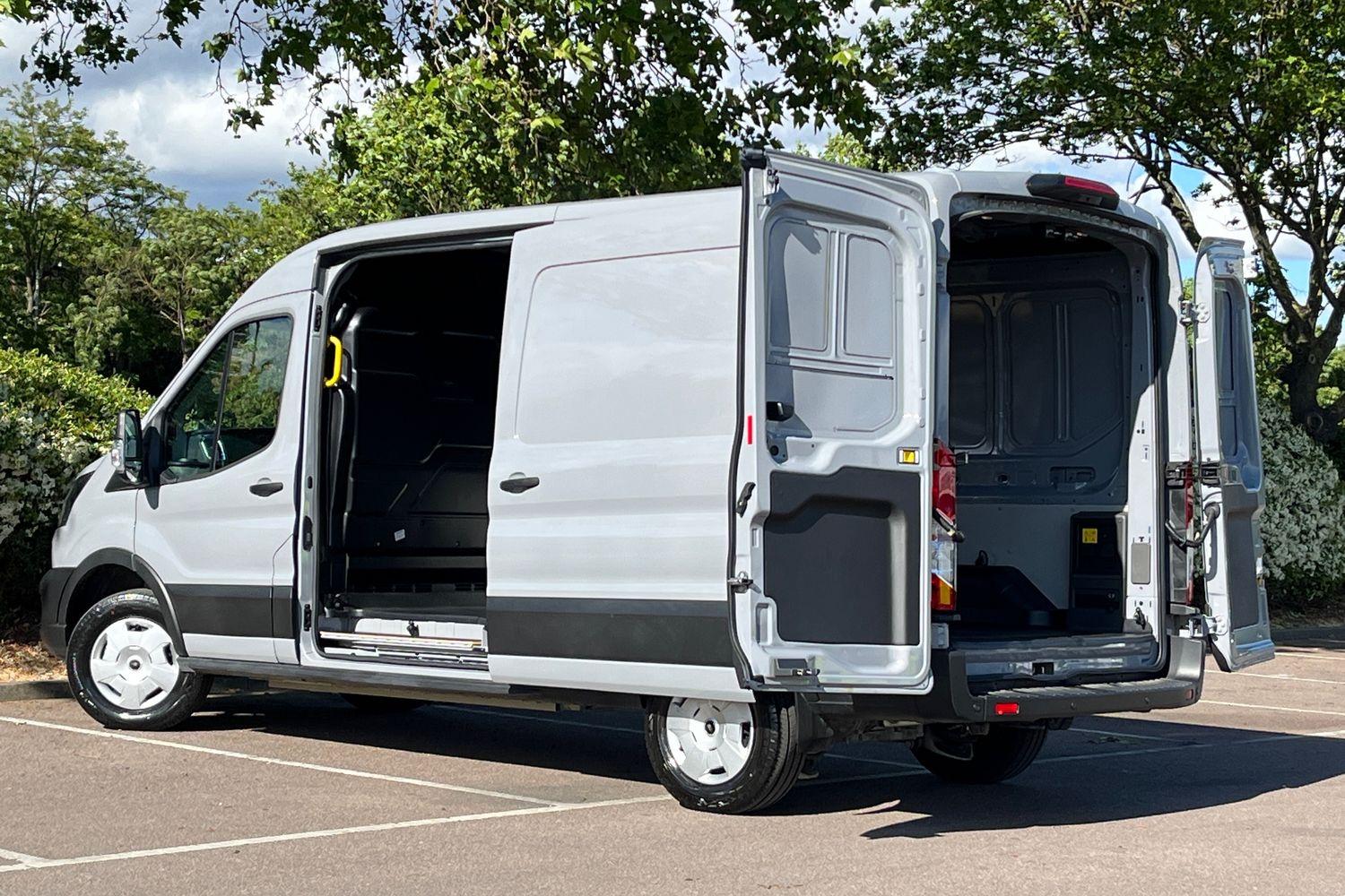 Ford E-TRANSIT Photo 6