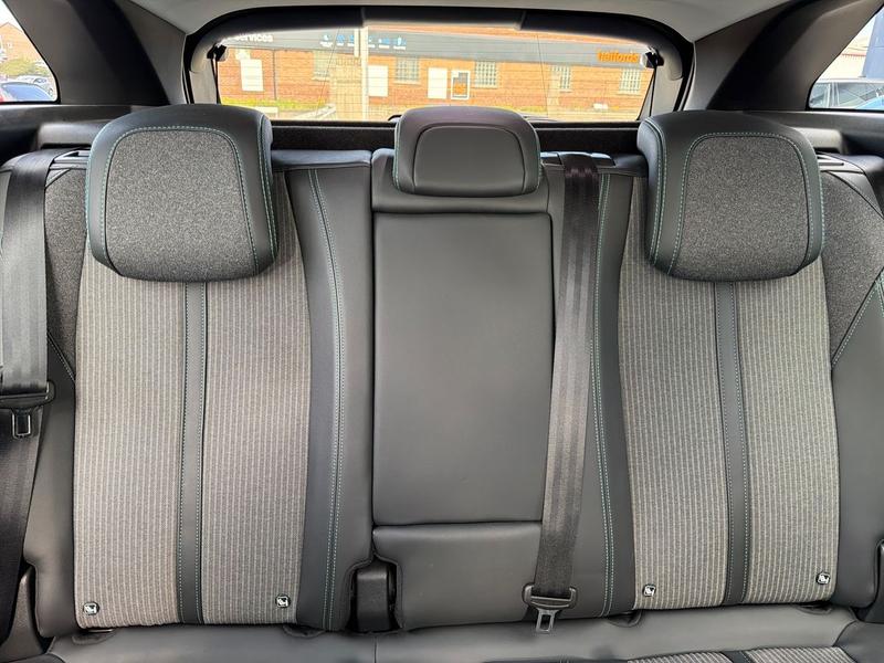 Used Peugeot 3008 YP71HYN 29