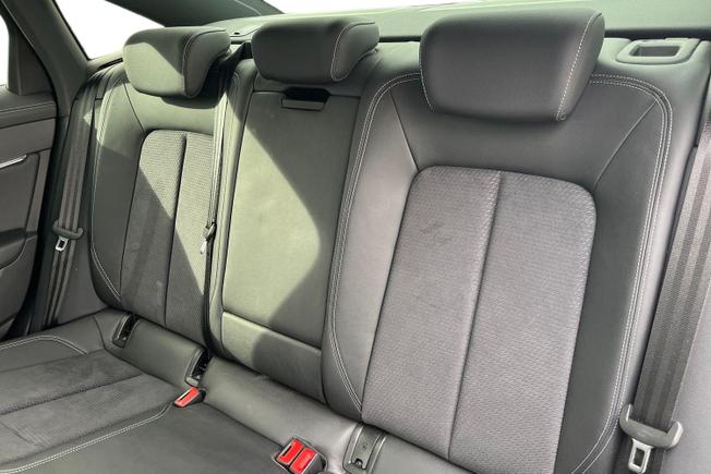 AUDI A6 Photo 9