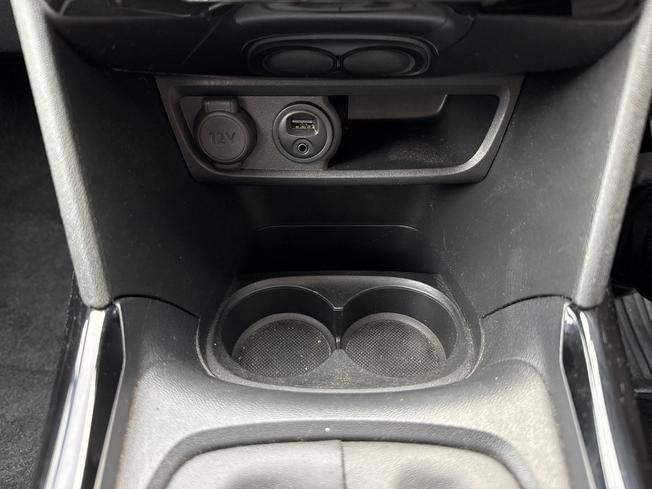 PEUGEOT 2008 Photo 32